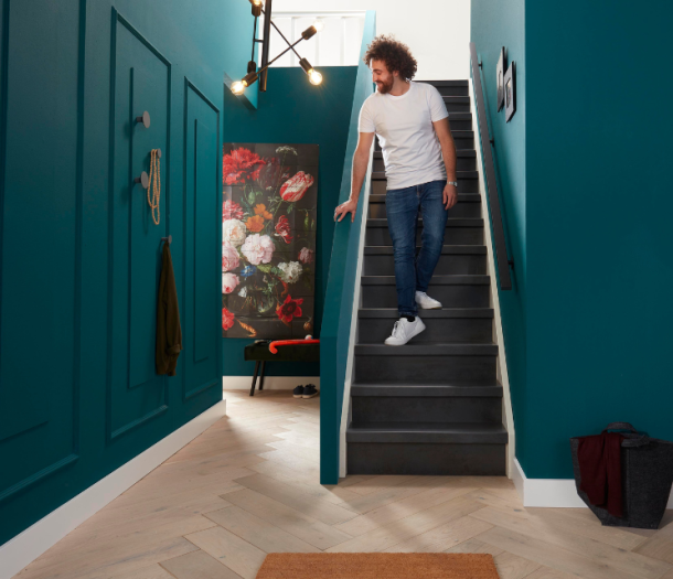 Trap van Delihome in het donkergrijs