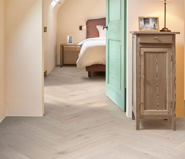 COREtec pvc vloer lichte houtkleur visgraat