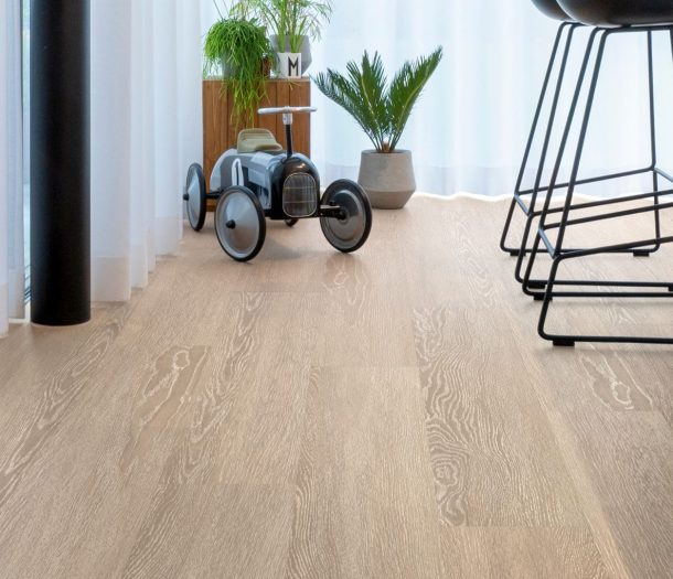 Lichtbruine pvc vloer van COREtec50 LVR 133