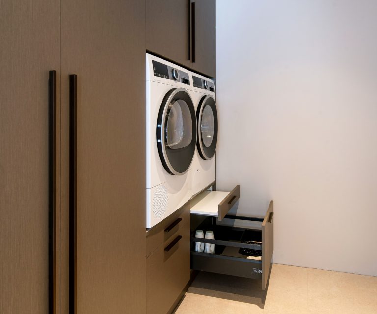 Wasmachinekast op maat bij Home Interior