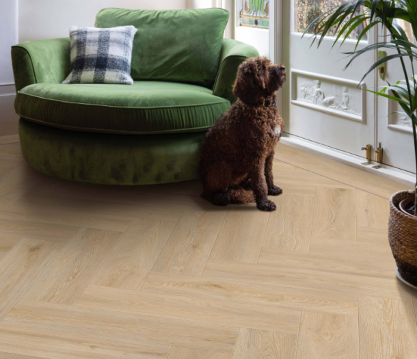 Houttint pvc visgraatvloer in zithoek