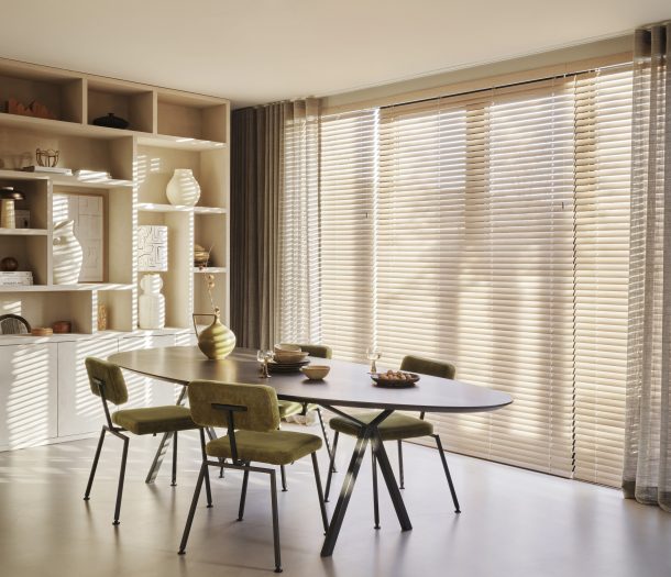 bece® jaloezieën, elektrisch bedienbaar en verkrijgbaar bij Home Interior.